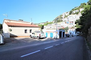 Apartment in Roses With Waterfront Views