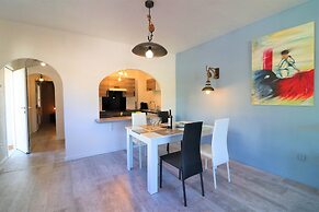 Apartment With Scenic View