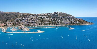 Apartment With Barbecque