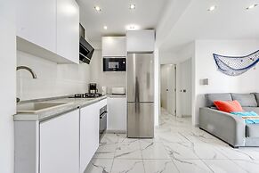 Apartment With Barbecque