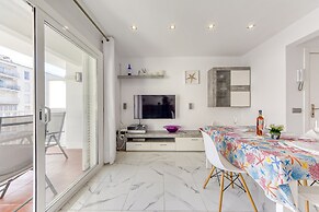 Apartment With Barbecque