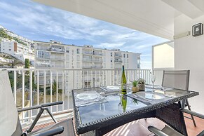 Apartment With Barbecque