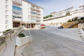 Apartment With Barbecque