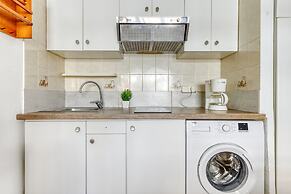 Apartment Near Sea Beach