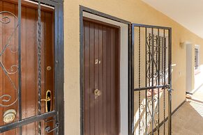 Apartment Near Sea Beach