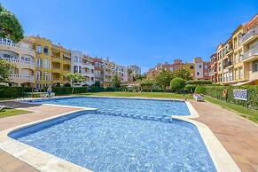 Apartment in Empuriabrava Near Beach