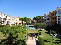 Apartment in Empuriabrava Near Beach