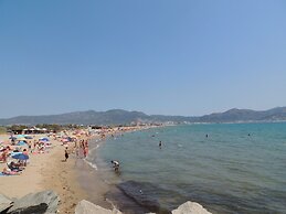 Apartment in Empuriabrava Near Beach