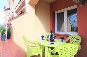 Apartment in Empuriabrava Near Beach