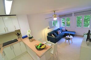 Apartment in Empuriabrava Near Beach