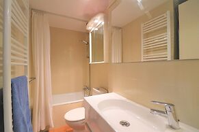 Apartment in Empuriabrava Near Beach