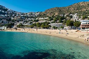 Pretty Apartment With Balcony