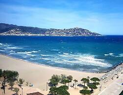Pretty Apartment With Balcony
