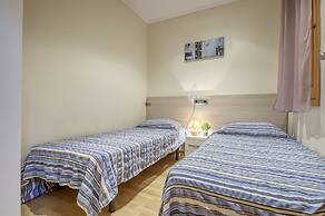 Apartment With View in Roses