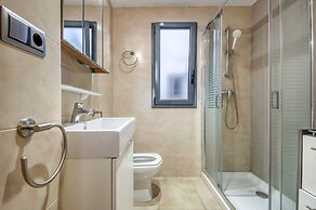 Apartment With View in Roses