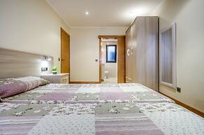 Apartment With View in Roses