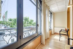 Apartment With View in Roses