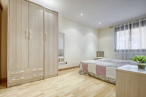 Apartment With View in Roses