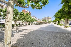 Apartment With View in Roses