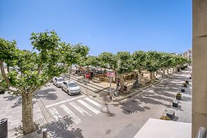 Apartment With View in Roses