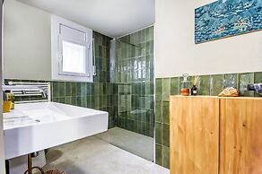 Beautiful Apartment With View