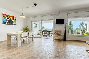 Beautiful Apartment With View