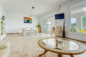 Beautiful Apartment With View