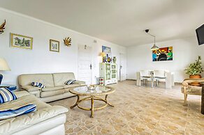 Beautiful Apartment With View