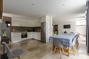 Premium Villa With Balcony