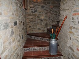 Spacious Apartment With Terrace