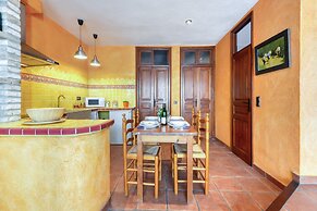 Spacious Apartment With Terrace