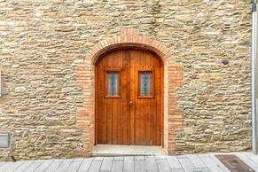 Spacious Apartment With Terrace