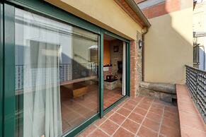 Spacious Apartment With Terrace