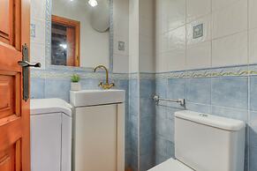 Spacious Apartment With Terrace