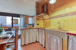 Spacious Apartment With Terrace