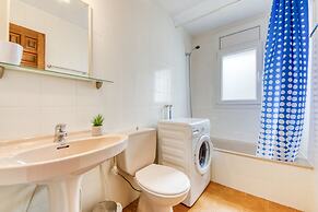 Apartment in Roses With Terrace