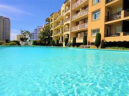 Beautiful Apartment by the Beach