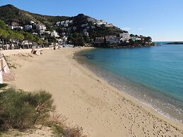 Pretty Apartment With Balcony