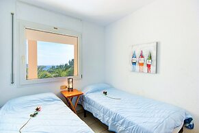 Pretty Apartment With Balcony