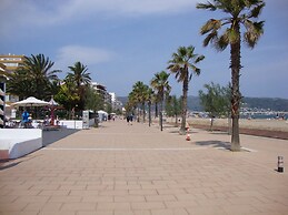Pretty Apartment With Balcony