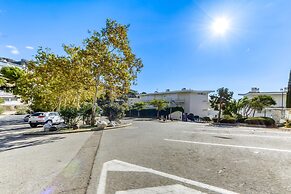 Apartment in Roses With Shared Pool