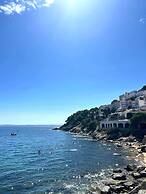 Apartment in Roses With Shared Pool