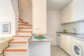 Apartment With Scenic View