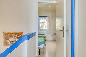 Apartment With Scenic View