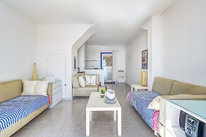 Apartment With Scenic View