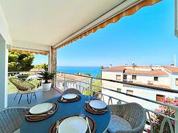 City-centre Apartment in Roses