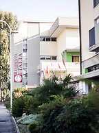 Residence with pool in Luni Mare