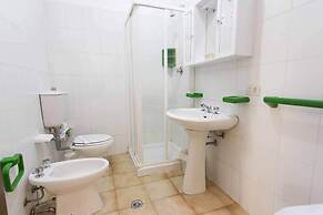 Residence with pool in Luni Mare