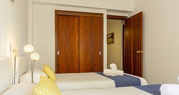 Private Villa With Inviting Space