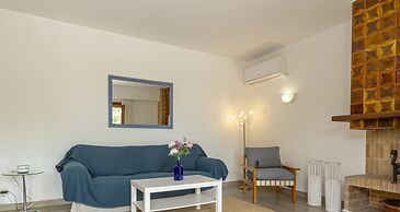 Private Villa With Inviting Space